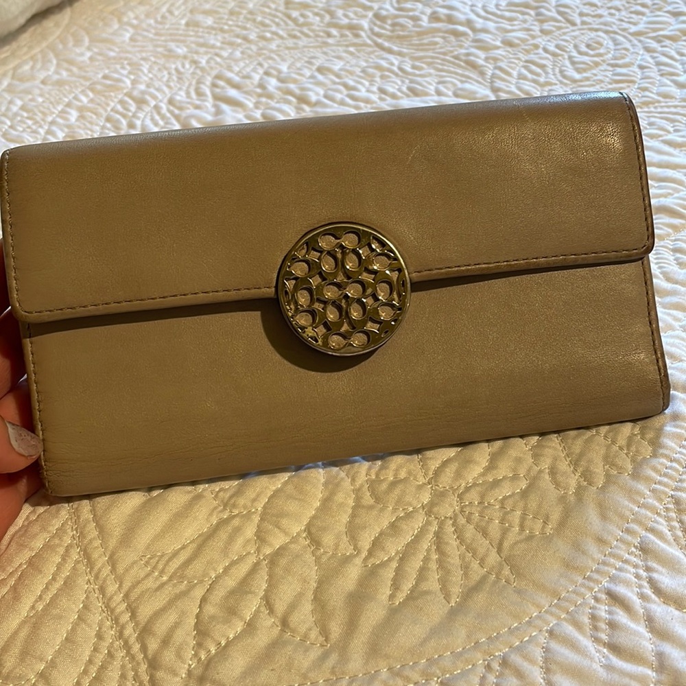 Coach wallet tan color
